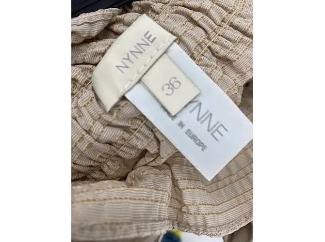 Autre Marque Pantalón corto NYNNE.fr 36 Algodón Beige 