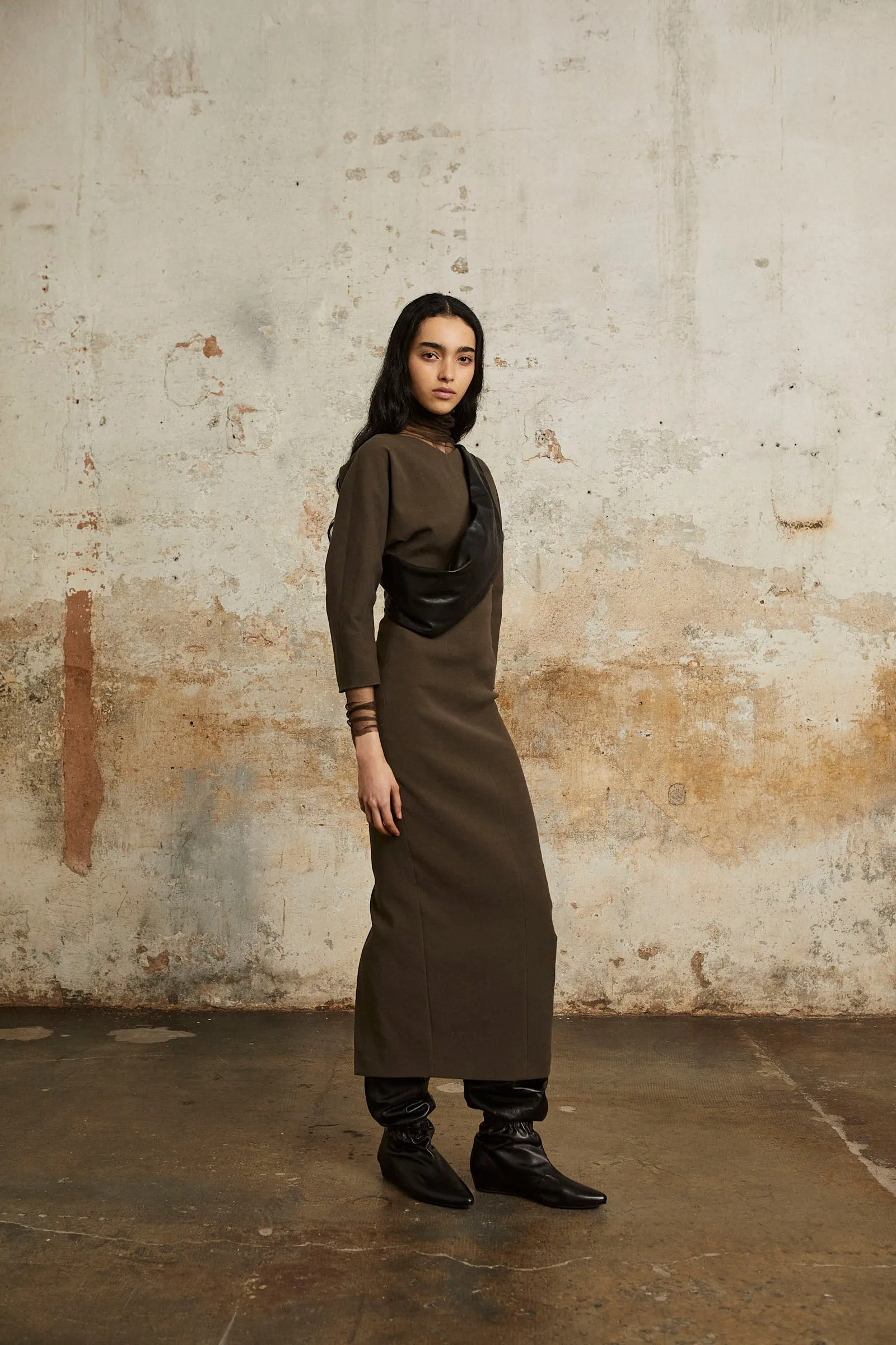 Bawa, brown fitted dress