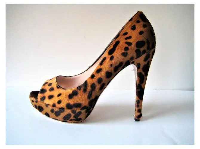 Bombas Peeptoe Leu Miu Miu Estampado de leopardo 