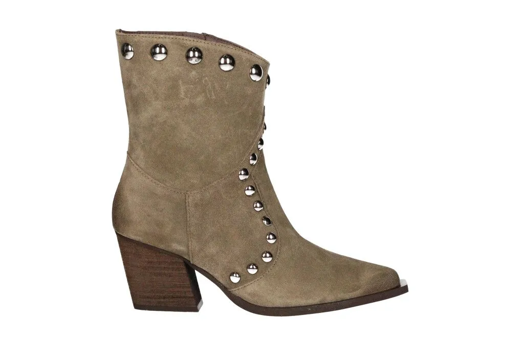 Botin Nobuck Taupe Tachas Redondas Metalizadas Tacon Alto Cerco Saliente