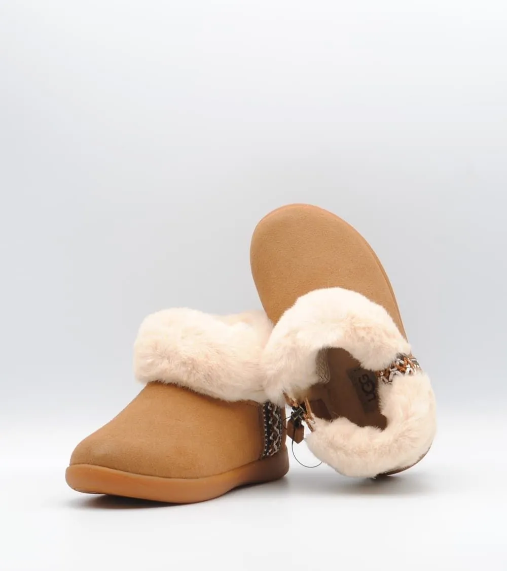 BOTITAS UGG NIÑA DREAMEE BOOTIE CHESTNUT PELO