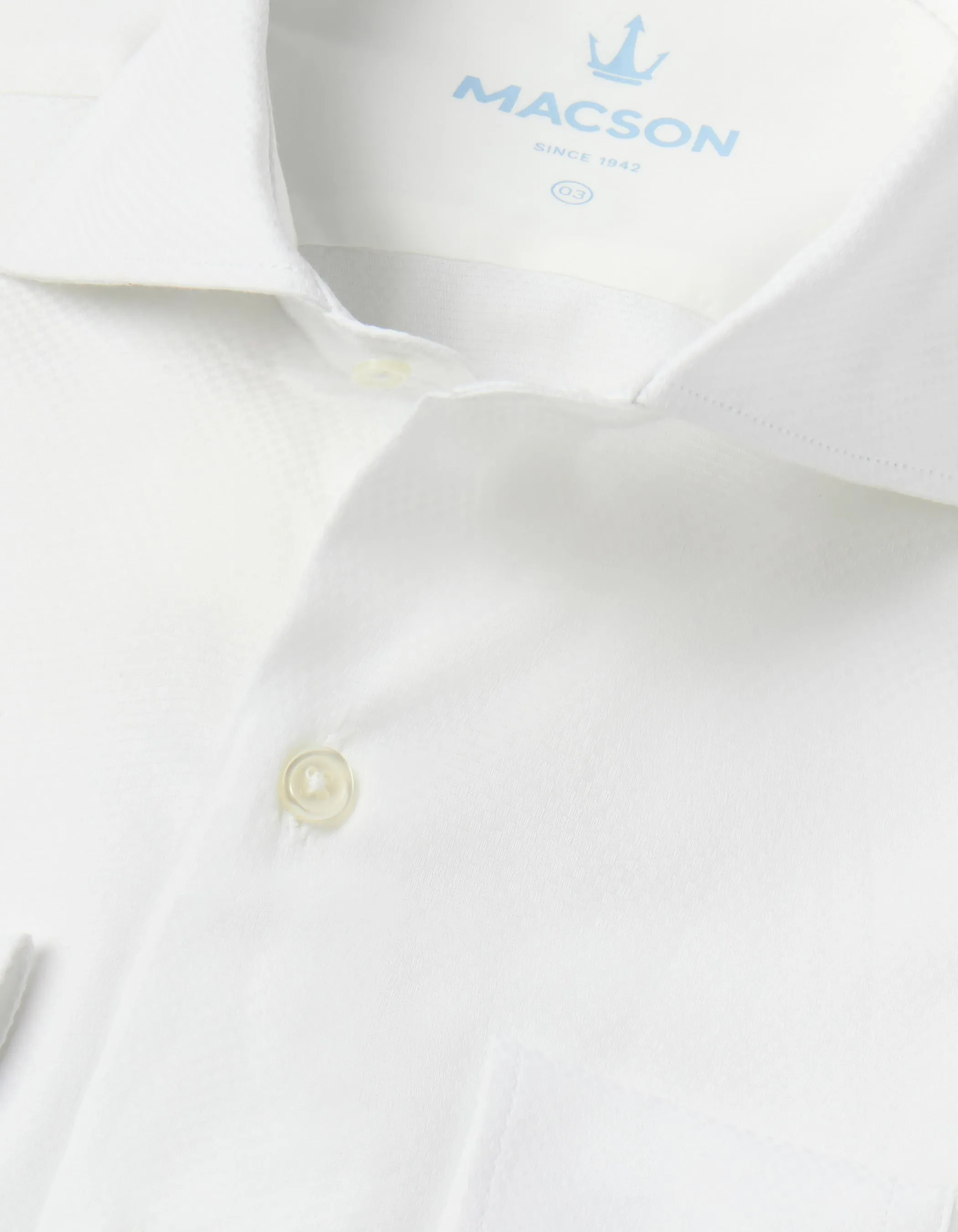 Camisa blanca de textura