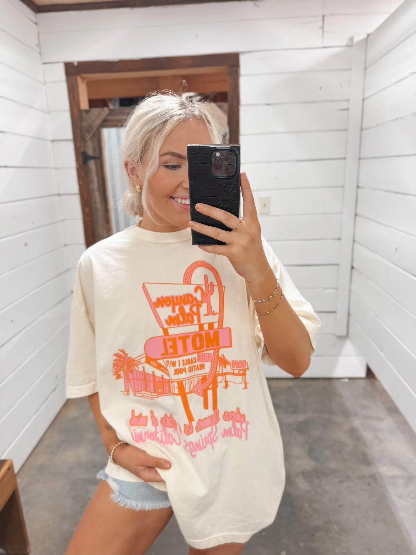 CANYON PALMS MOTEL OVERSIZED GRAPHIC TEE