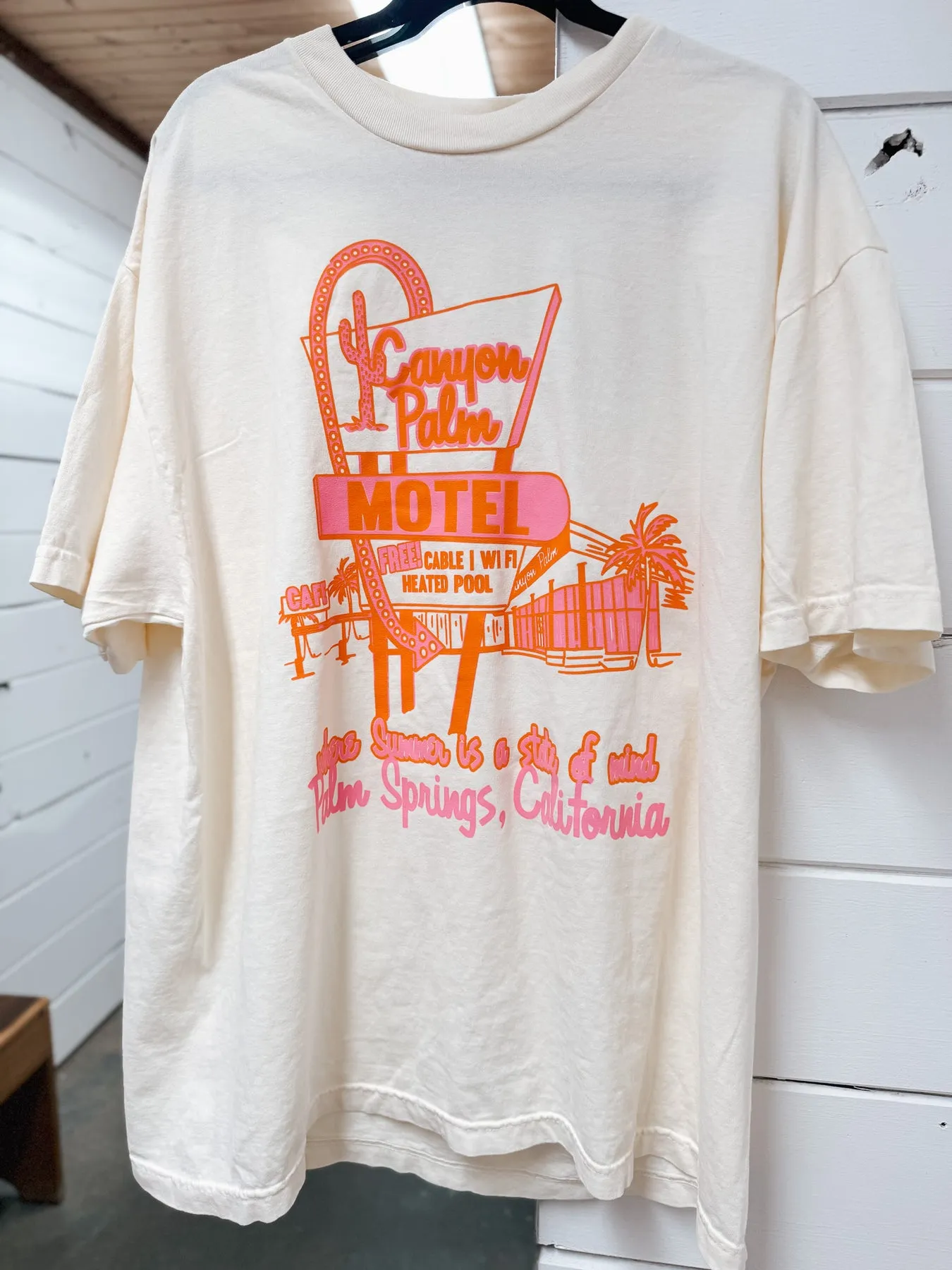 CANYON PALMS MOTEL OVERSIZED GRAPHIC TEE