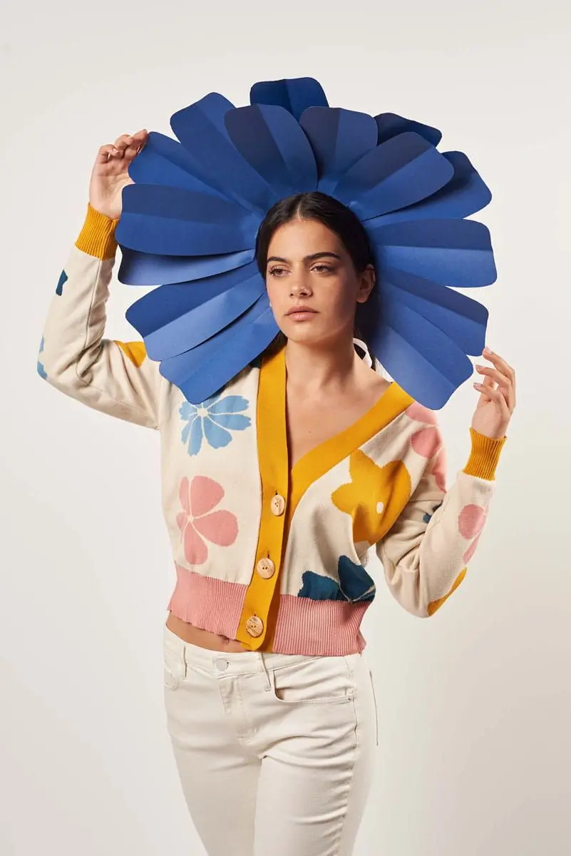 Chaqueta corta mujer con flores