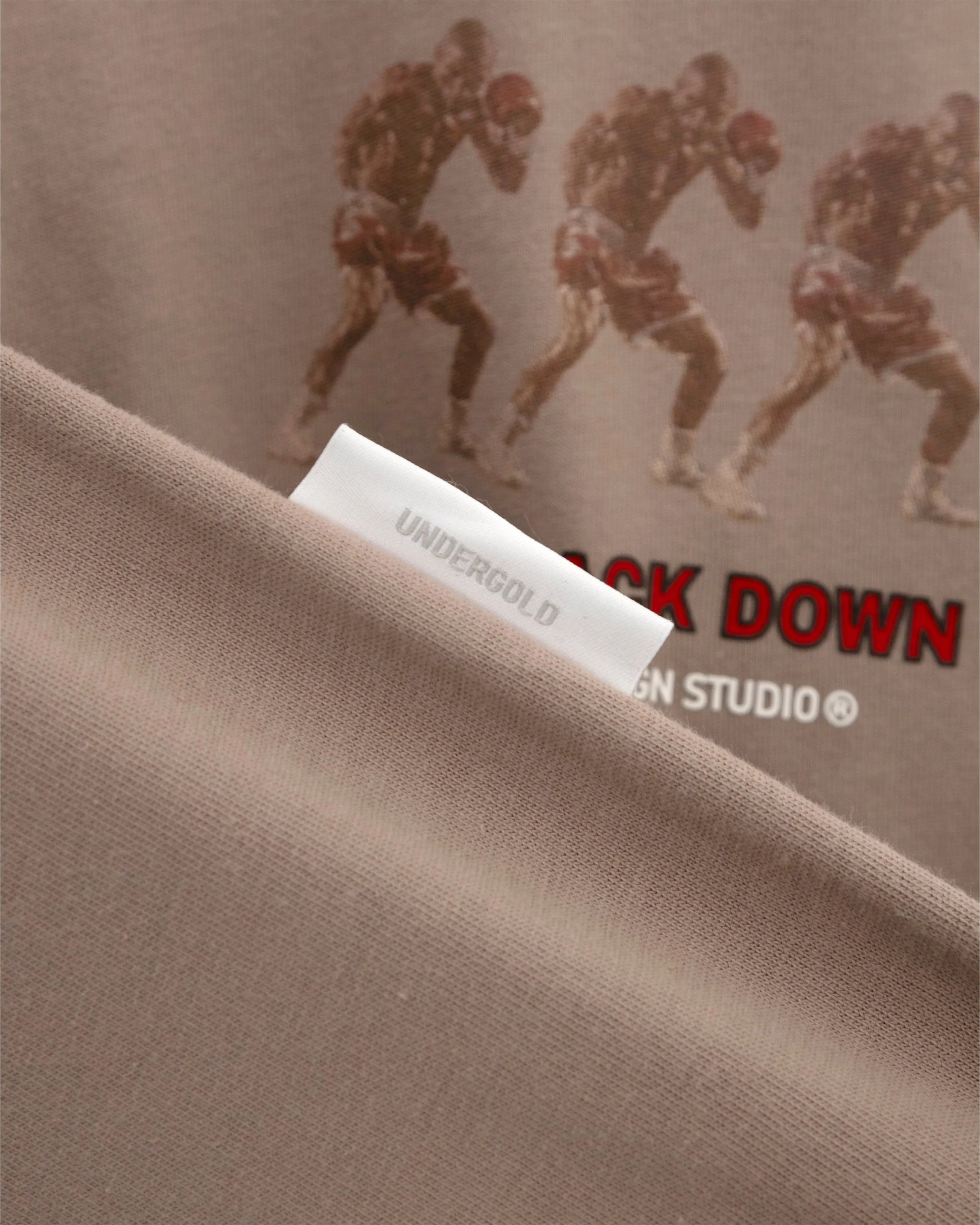 DREAMERS NEVER BACK DOWN TSHIRT BROWN