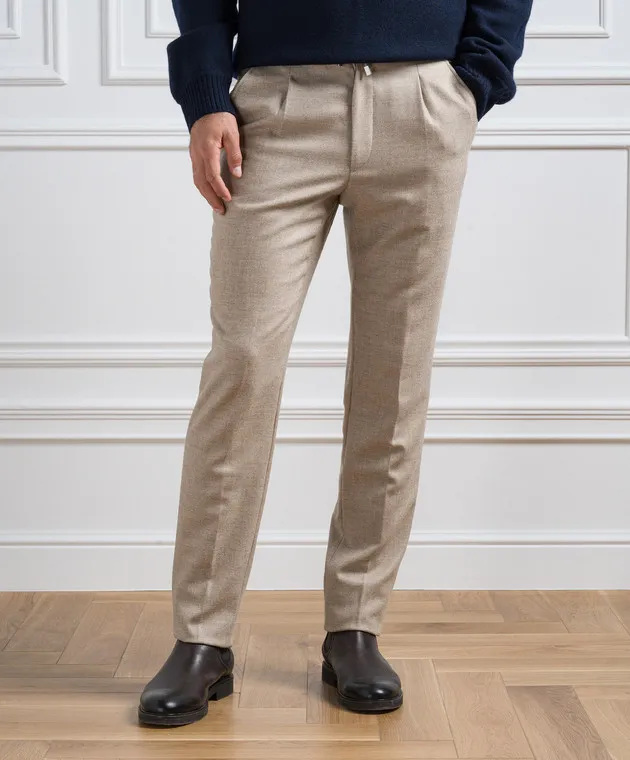 Enrico Mandelli Beige pants made of wool and cashmere with snaps