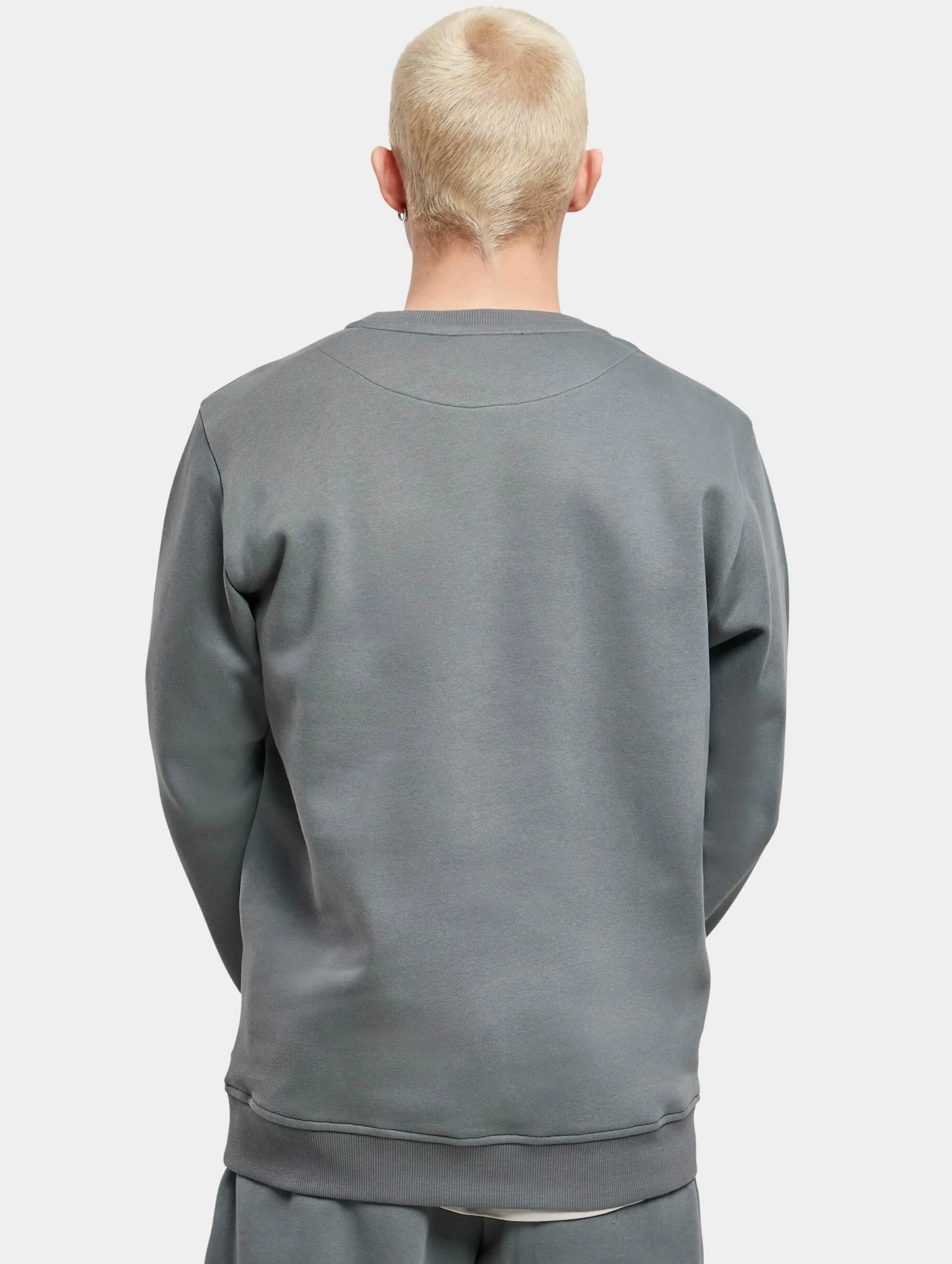 Essential Crewneck