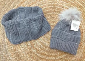 Gorro con bufanda de tubo  chica grisl de Jose Luis Navarro.