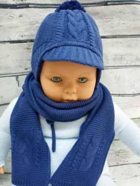 Gorro de niño  con bisera y bufanda en marino de Jose Luis Navarro.