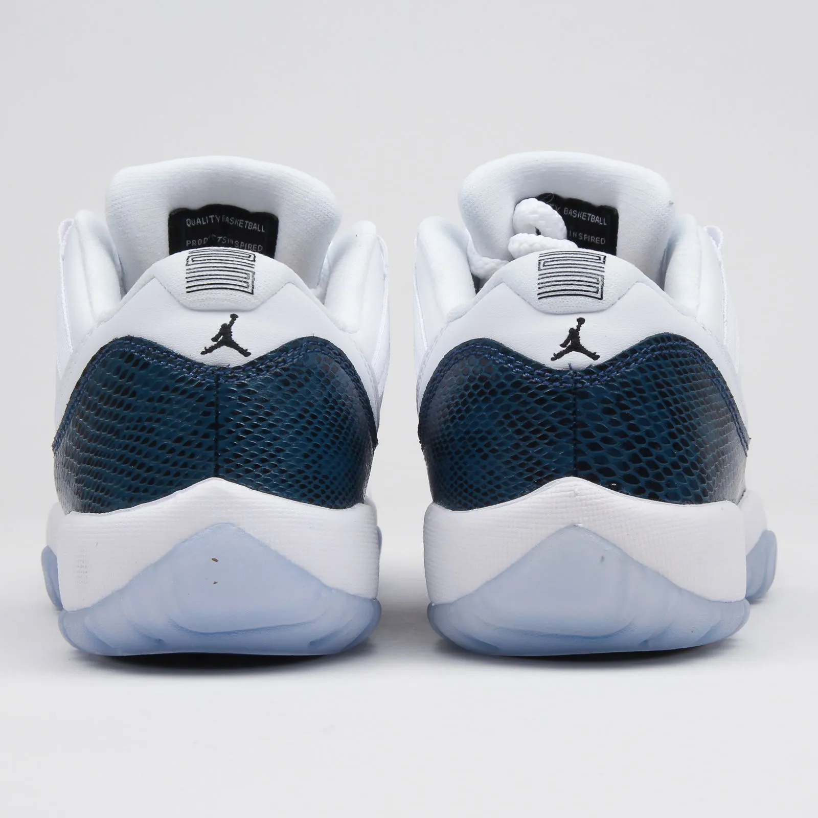 Jordan Jordan 11 Retro Low LE W