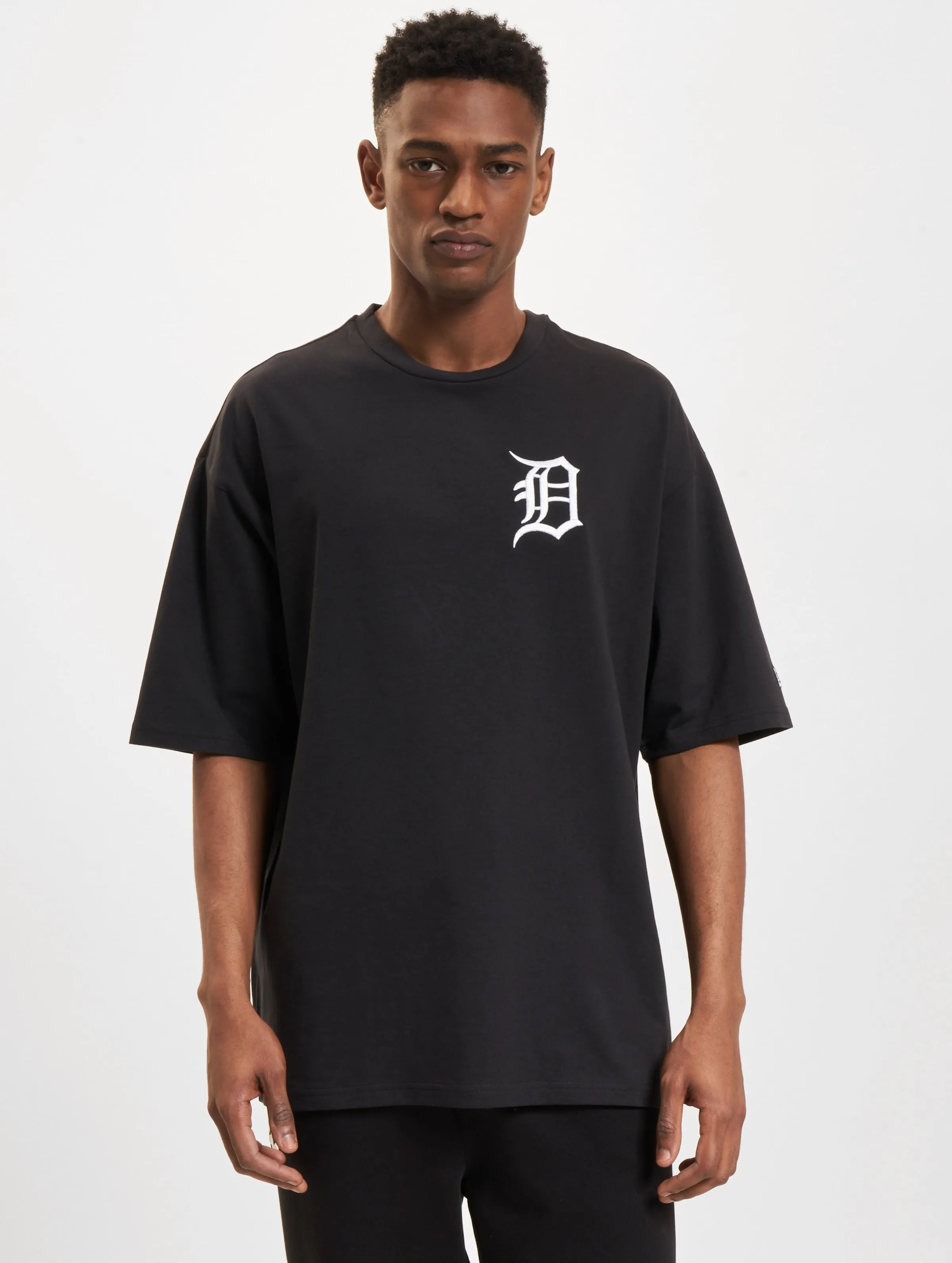 League Essential Detroit Tigers Oversized 