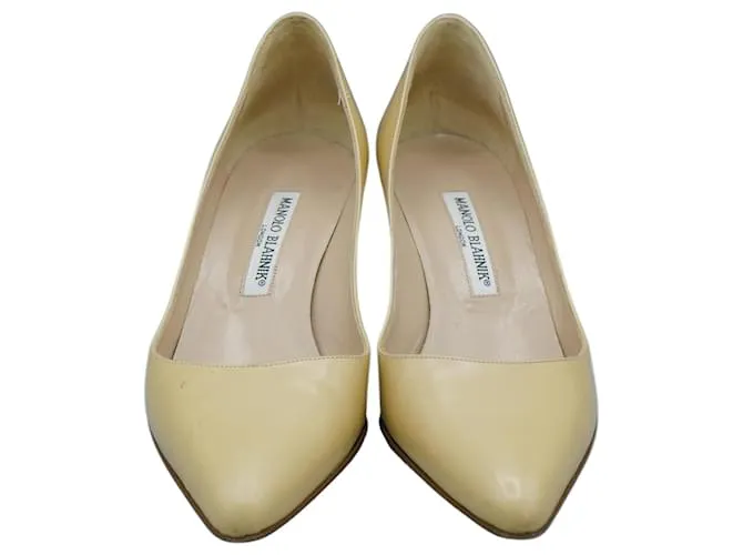 Manolo Blahnik Tacon Beige 