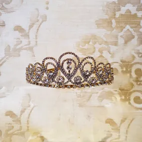 Tiara para XV Años Oro con Pedrería Tipo Princesa