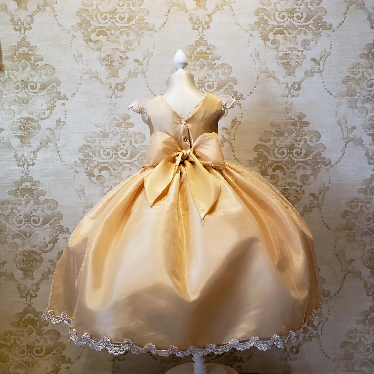 Vestido de Niña Fiesta Oro con Encaje Oro Elegante Talla 4 a 8 Años