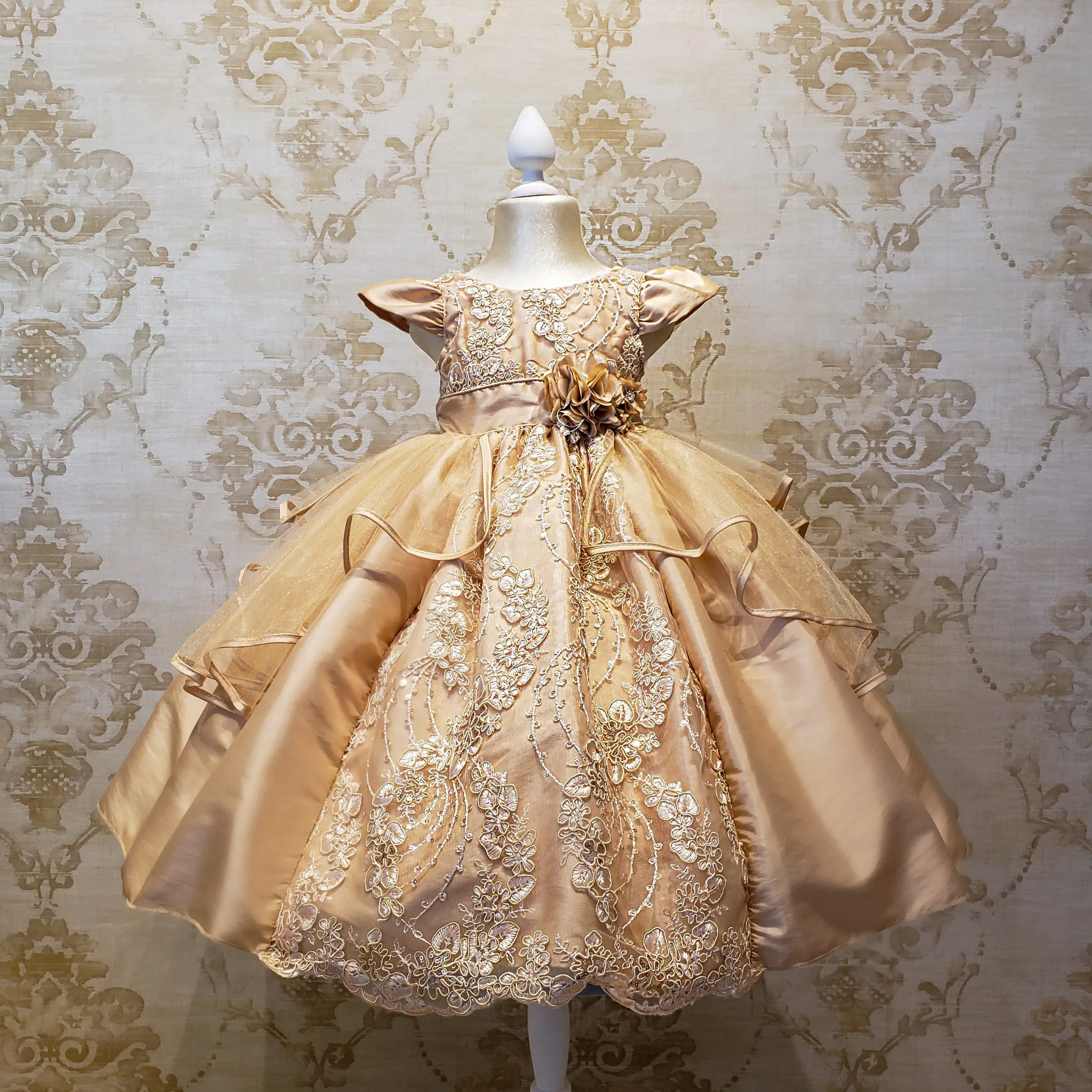 Vestido de Niña Fiesta Oro Encaje Bordado con Flor Talla 2 a 8 años