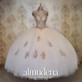 Vestido de XV Oro con pedreria