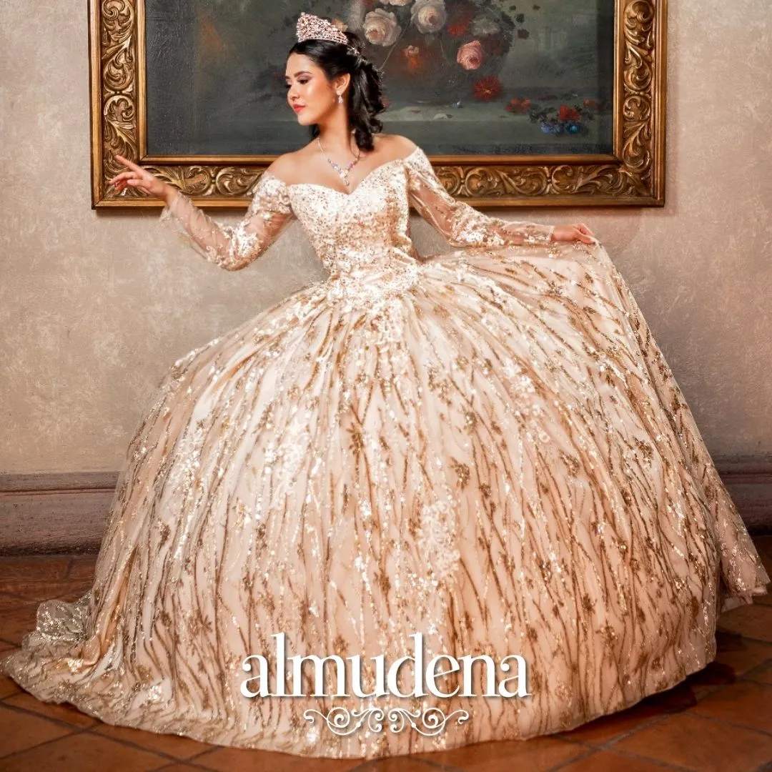 Vestido para Quinceañera Dorado Sin Hombros Manga Larga Elegante